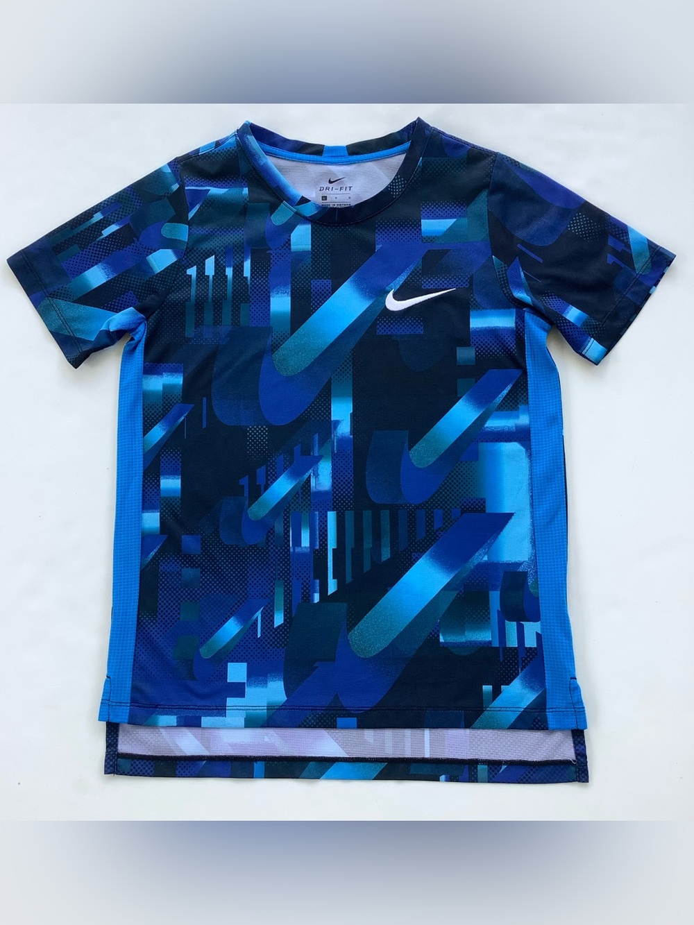 Nike Blue and Black Geometric Dri-Fit Athletic Tee